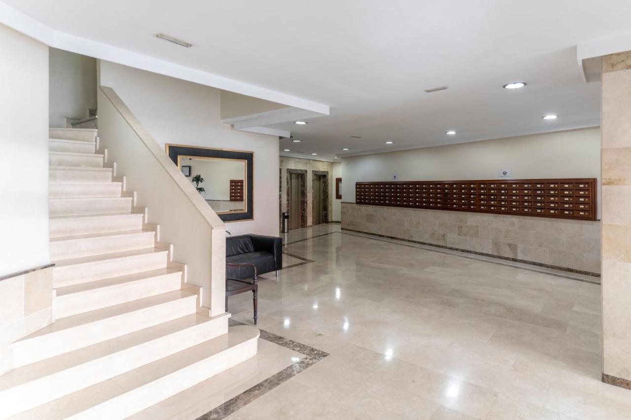 Apartemen With Swimming-pool